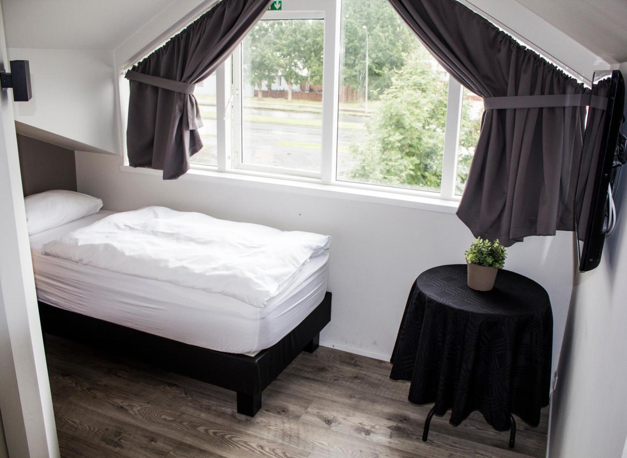 Lava Apartments & Rooms Akureyri Bagian luar foto