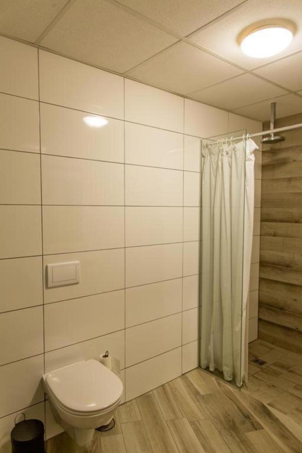 Lava Apartments & Rooms Akureyri Bagian luar foto