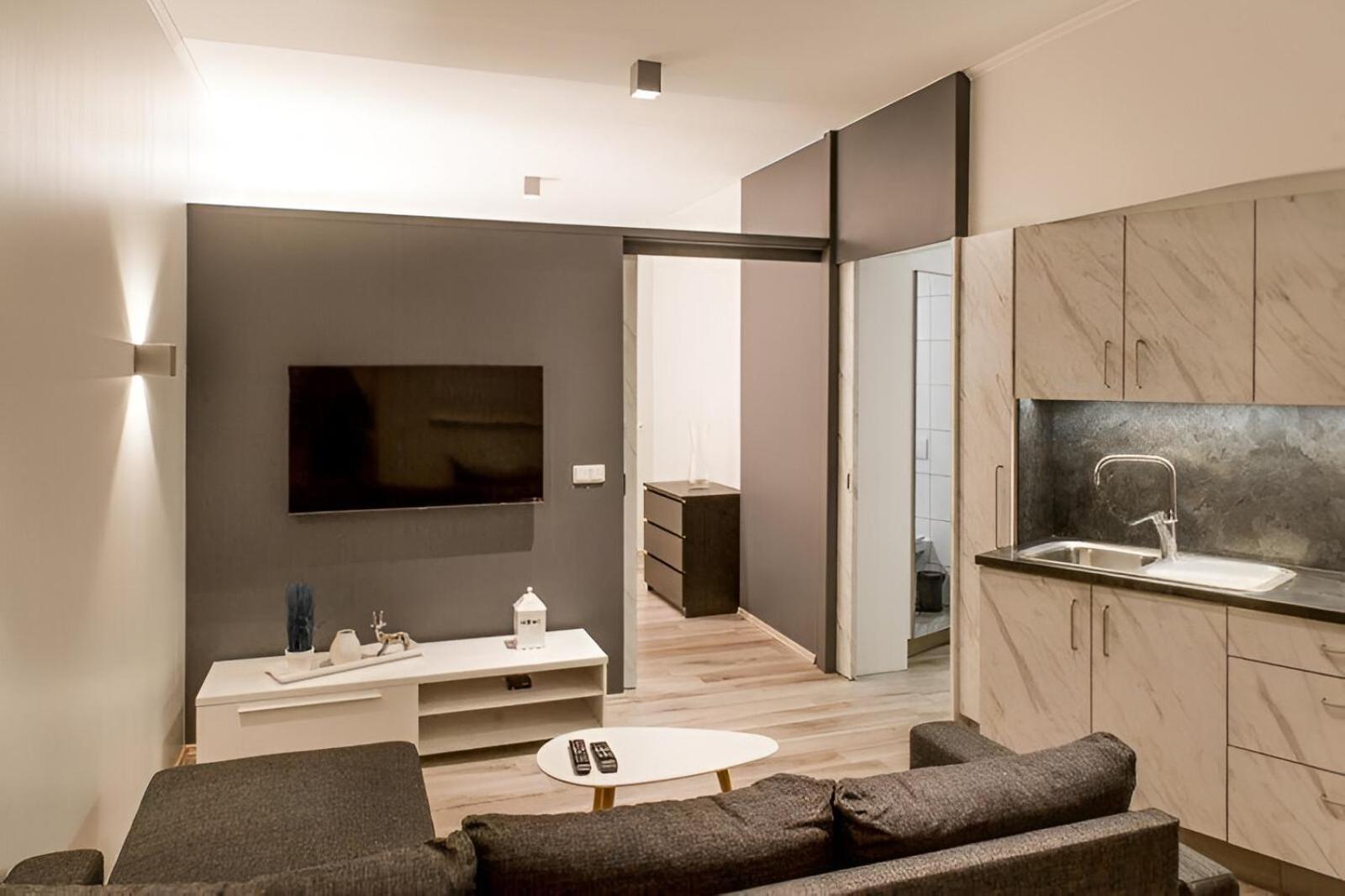 Lava Apartments & Rooms Akureyri Bagian luar foto