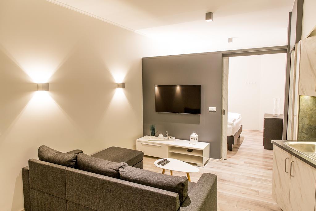 Lava Apartments & Rooms Akureyri Bagian luar foto